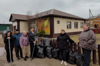 Встречаем майские праздники с пользой: сотрудники МФЦ Хакасии провели субботники